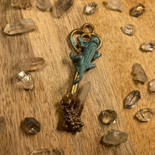Load image into Gallery viewer, Chameleon Inner Beast Key with Quartz  and a real Starflower
